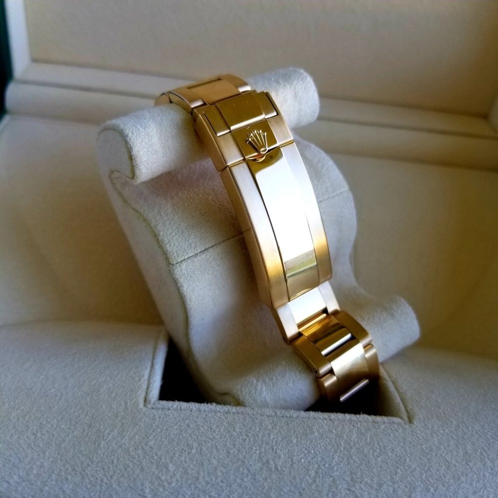 Rolex Submariner Yellow Gold 18k Blue Dial - Picture 9 of 9